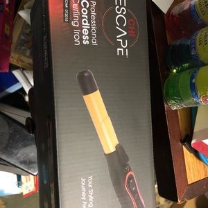 CHI ESCAPE professional Cordless Curling Iron